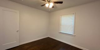Adorable 2 bedroom 1 bathroom home with a garage! Gallery 13