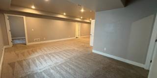 Beautiful 5 Bedroom, 3 Bath Executive Home in the Pointe! Gallery 42