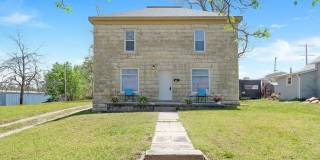 Large Beautiful Home, Close to Fort Riley Gallery 1