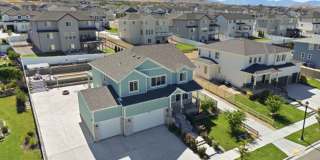 Large luxurious house with view of beautiful Utah Lake! Gallery 59