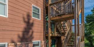 521 Henderson Crossing Gallery 1