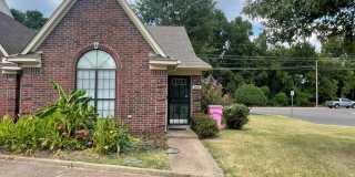 Townhouse close to everything!! new appliances Gallery 1