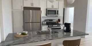 Residences At 471 Elmwood Ave Gallery 10