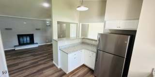 Move-In Ready 3BR/2BA Home with 2-Car Garage in St. Charles Gallery 11