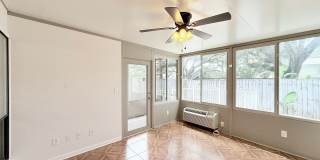 Beautiful 3-Bedroom Townhome Gallery 15