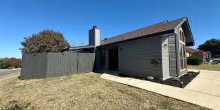 Price Drop!  Viewable September 1st!  Small Pets Accepted! Gallery 4
