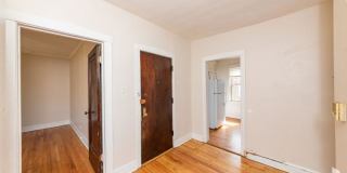 4101 N Sacramento Avenue Gallery 6