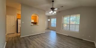 Great 2 Bed 2 Bath Condo! Gallery 3