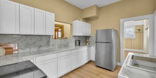 FULLY FURNISHED & BEAUTIFULLY REMODELED CLASSIC HOME NEAR UNR WITH UNBEATABLE I-80 ACCESS Gallery 5