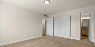 Spacious Centennial Condo Gallery 18