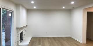 GLENOAKS Gallery 13