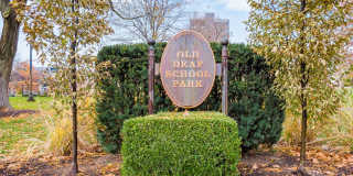 Spacious 1BR on The Near East Side Gallery 55