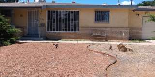 3 Bedroom, 2 Bathroom Home! Schedule a Showing! Gallery 1