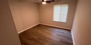 Room in 6 Bedroom Home at Henslowe Dr Gallery 25