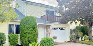 863 Stratford Lane Gallery 1