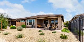 Luxury 2BR + Den Townhome in Amenity-Packed Community - Encanterra Gallery 29
