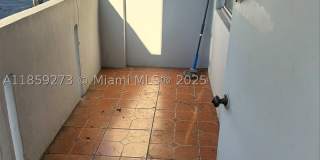 2175 NE 170th St Gallery 7