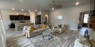 4-Bedroom House for Rent in Temple Gallery 8