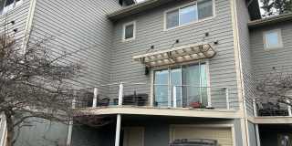 3 bedroom home with deck views of the lake and mountains in Lakeside! Gallery 1