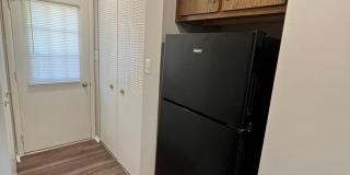 Updated One Bedroom Bungalow - Washer/Dryer Included! Gallery 5