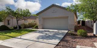 Wonderful Summerlin single story with grass backyard and island kitchen. Gallery 1