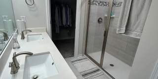 Room in 4 Bedroom Home at Collaboration Way Gallery 5