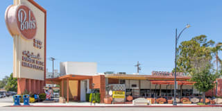 Kenwood Mews Gallery 27