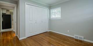 $2300 3 bed 2 bath bungalow Gallery 18