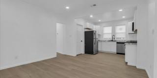 2725 Leslie Street Gallery 15