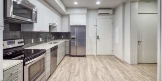 Eviva Midtown Gallery 32