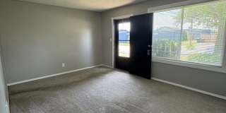 2726 Margaret Street Gallery 3