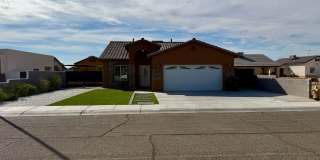 4 Bedroom Home in San Luis AZ. with Fenced Lot and Landcaping Gallery 1