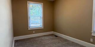 3-bedroom Close to South Elm Street Gallery 11