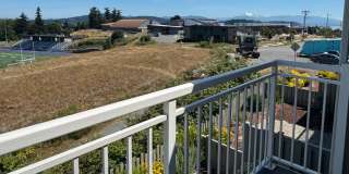 End Unit, 3 Bed, 2.5 Bath PLUS Bonus Room, Anacortes Gallery 12