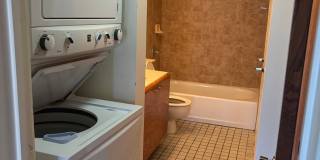 Honolulu Tower - 2 Bdrm/2 Bath/1 Prkg (Chinatown) - $3,100 Gallery 27
