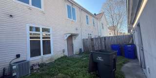 Updated 3BR Home with 2-Car Garage in Prime Norfolk Location Gallery 4
