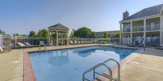 Linden Square Gallery 77