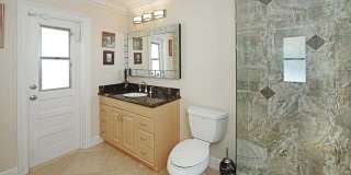 885 NE Mulberry Drive Gallery 14