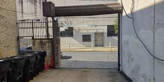 1828-00 GREEN Street Gallery 11