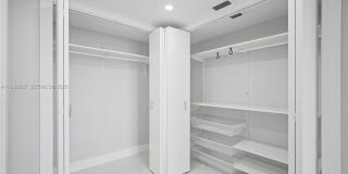 18601 NE 14th Ave Gallery 24