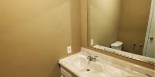 1536 W 40th Street Gallery 28