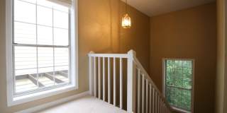 Large upper-level condo Gallery 5