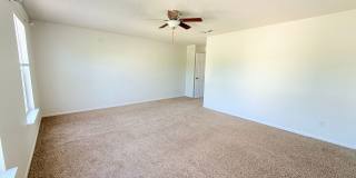 Now Showing: 4 Bedroom / 2.5 Bath located at 1723 Elijah Blue Dr. in Greenwood, IN. Gallery 18