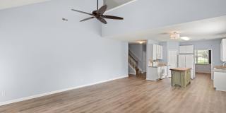 Spacious House in Hadley Park Gallery 20