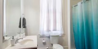 1915 Philip St. Gallery 12