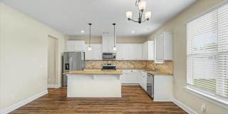 4 Bed/3.5 Bath Home in The Palms at New Hampstead Gallery 9