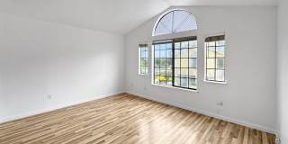Lovely Upgraded 2-story Townhouse w/ Attached Garage, Guest Bathroom and Fireplace! Gallery 15