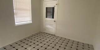 904 Mary St Gallery 8