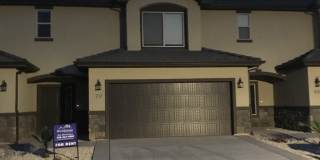 Townhome in Santa Clara, Close to medical school & POOL!! Gallery 1