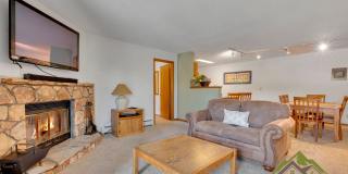 Furnished Buffalo Village 2bed/2bath Condo Gallery 1